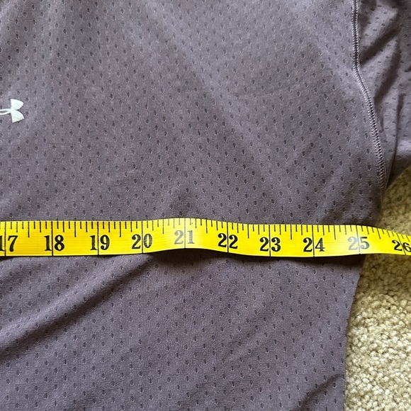 Under Armour Women's Dark Purple Heat Gear Breathable Shirt Large Running Gym - Picture 4 of 5